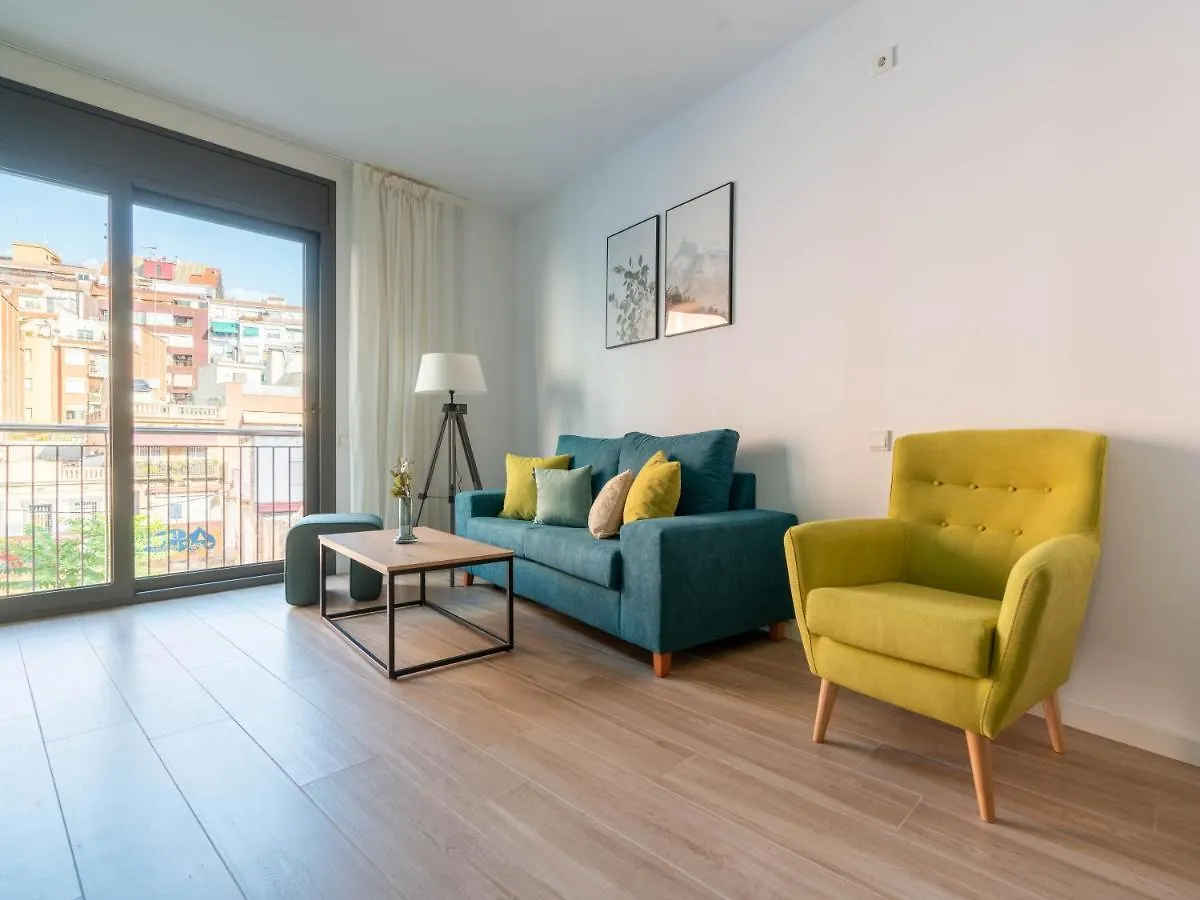 limehome Barcelona Carrer de Besalú 90 España